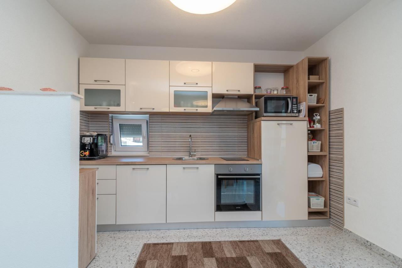 Apartment Gagula With Jacuzzi Trogir Exterior foto