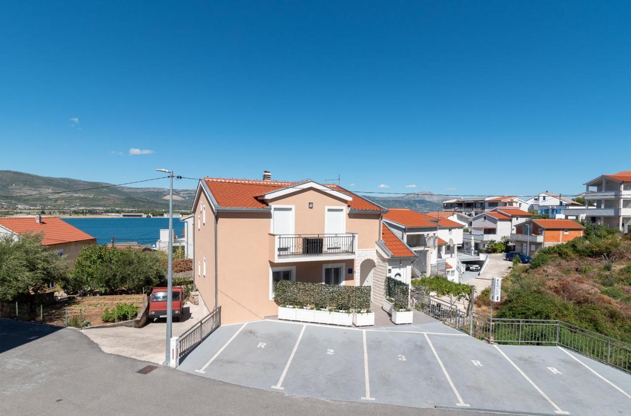Apartment Gagula With Jacuzzi Trogir Exterior foto